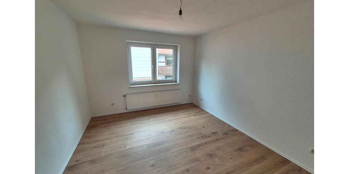 Etagenwohnung Hardegsen - 3 Zimmer, 95 m&sup2;, 855&euro; | Angebot:26375686