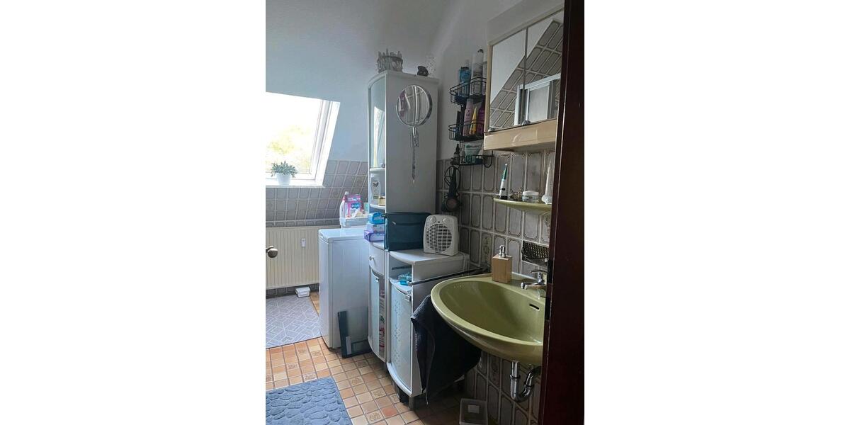 Dachgeschoßwohnung Uder - 3 Zimmer, 80 m&sup2;, 740&euro; | Angebot:26690824