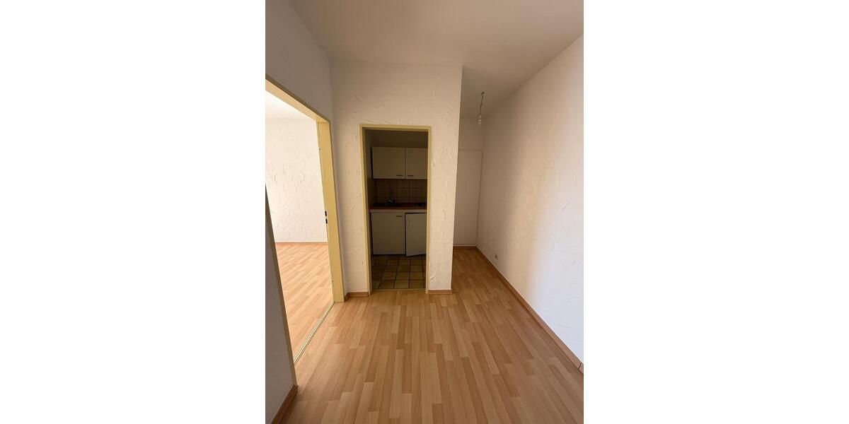 2-Zimmer-Wohnung direkt am Campus – Annastraße 5, 42 m² – 580 € K 2 zimmer