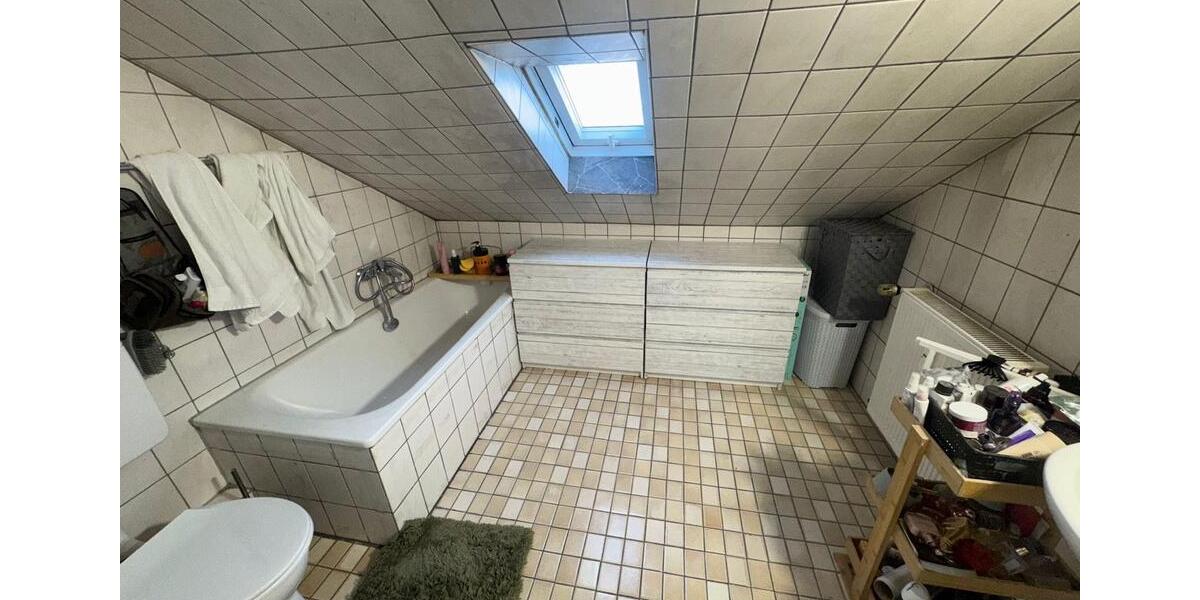 Dachgeschoßwohnung Göttingen Oststadt - 2.5 Zimmer, 48 m&sup2;, 350&euro; | Angebot:25259308