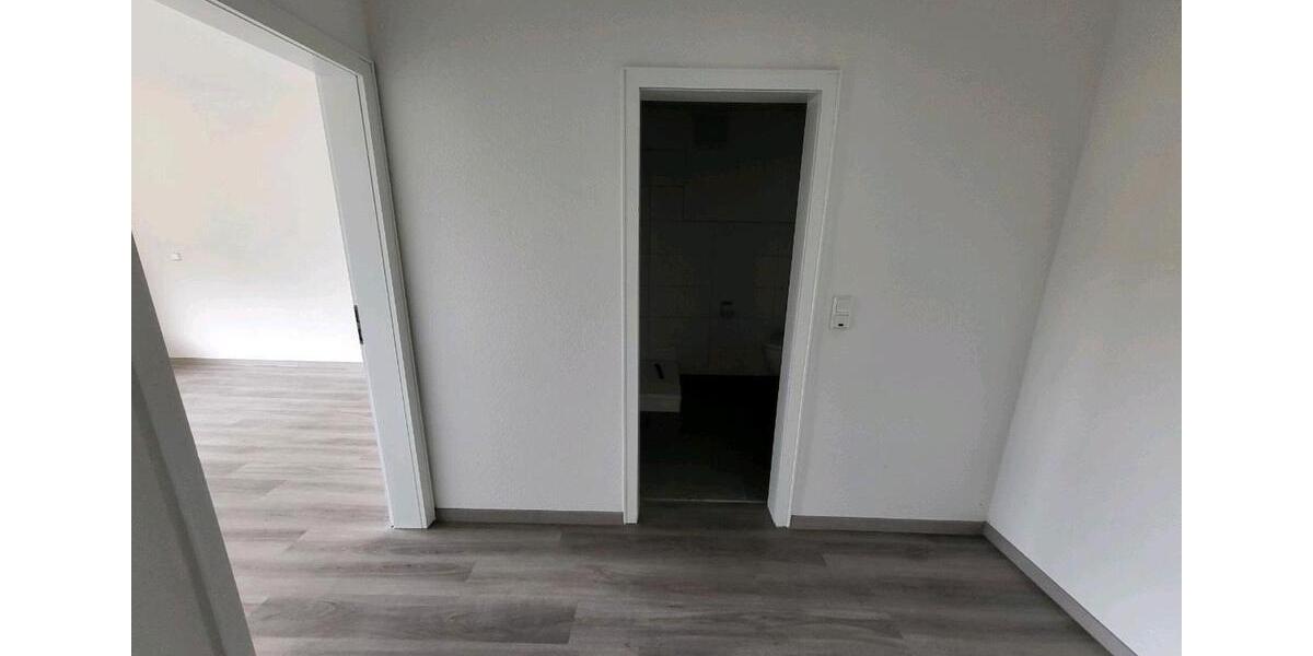 Helle und renovierte 2-Zimmer-Wohnung in ruhiger Lage 2 zimmer