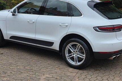 Porsche Macan 21.000 km 49.900 € Gladebeck 37181