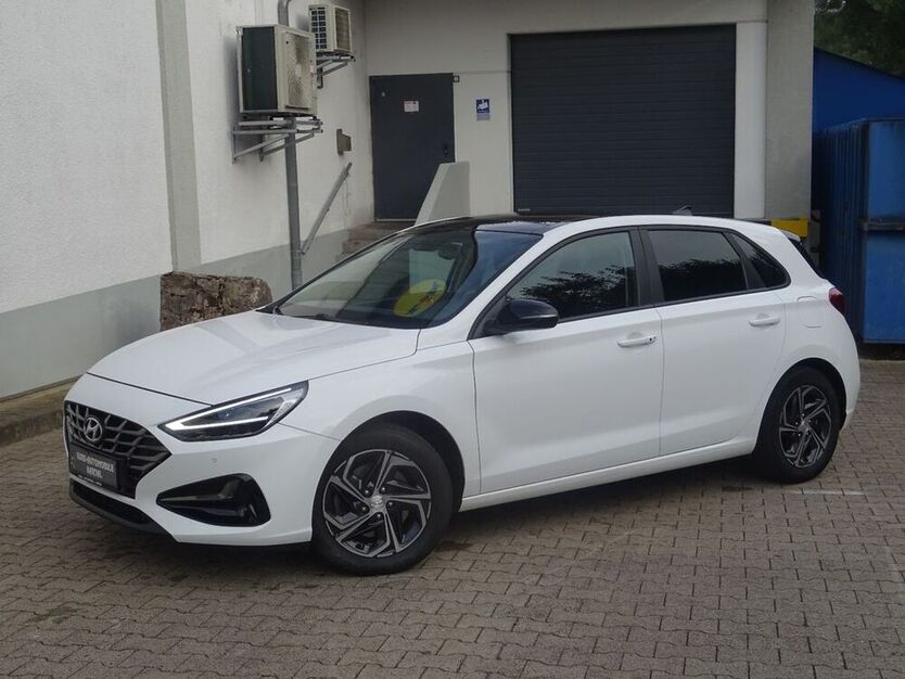 i30
