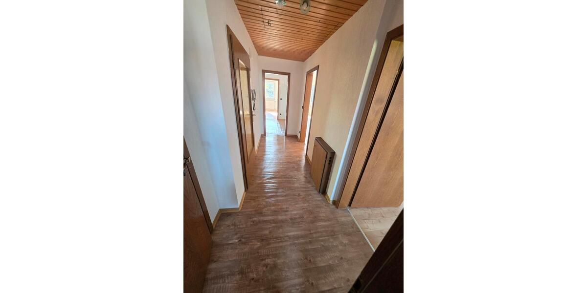 Dachgeschoßwohnung Dransfeld - 3 Zimmer, 94 m&sup2;, 800&euro; | Angebot:26272820