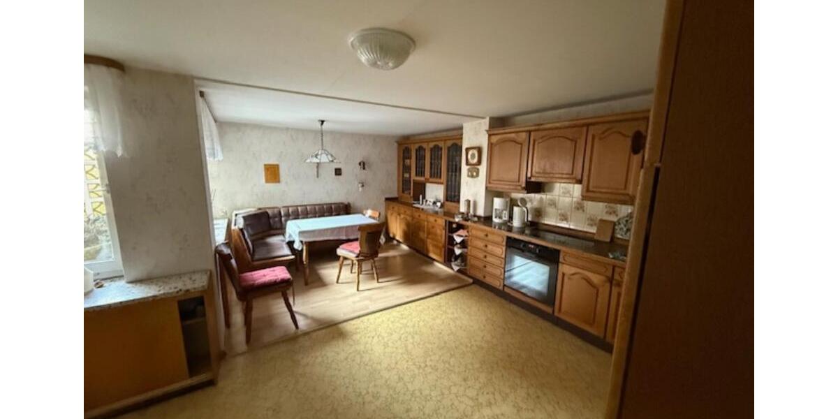 Etagenwohnung Gieboldehausen - 5.5 Zimmer, 245 m&sup2;, 1.250&euro; | Angebot:24442413
