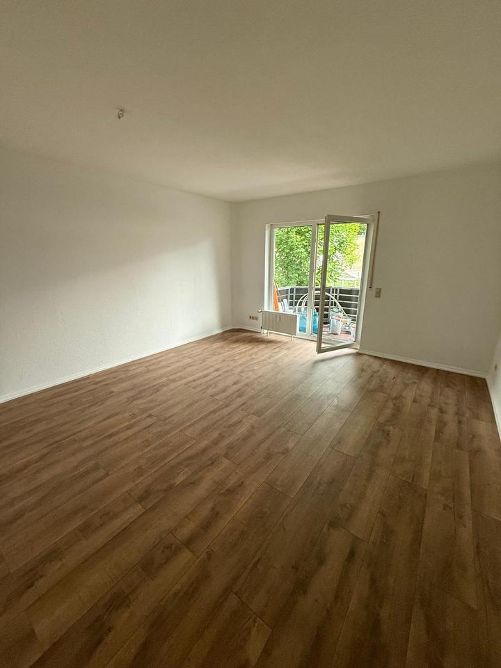 Großzügige 4-Zimmer Wohnung mit 2 Balkonen in ruhiger Lage