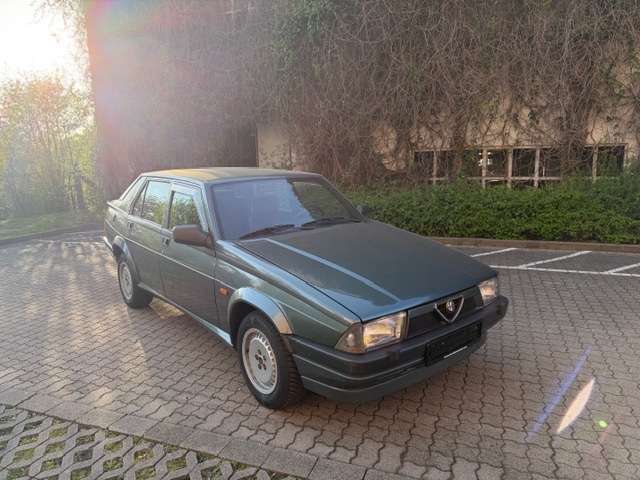 Alfa Romeo 75 87.500 km 18.890 &euro; Göttingen 37081