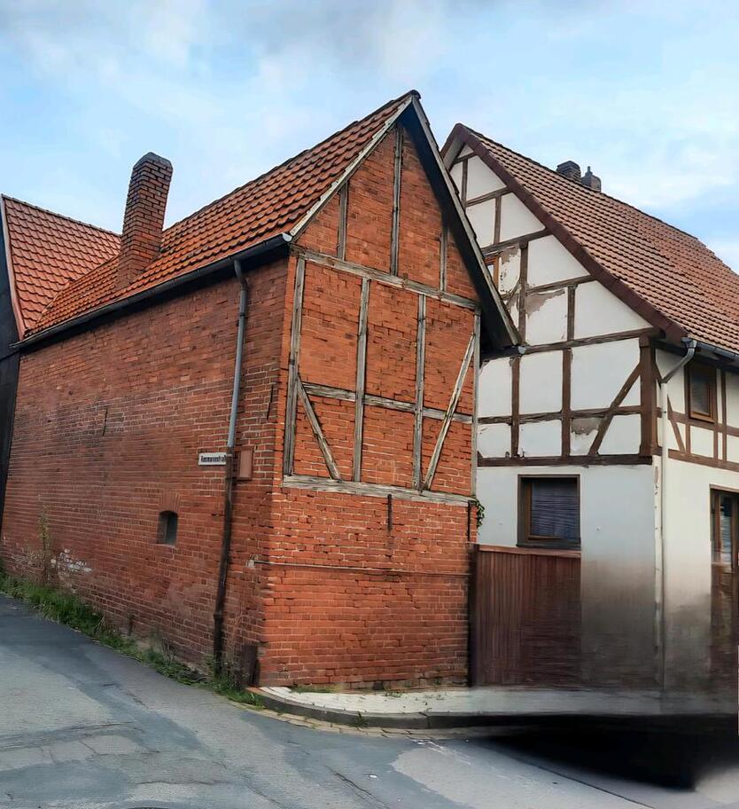 Renovierungsbedürftiges Einfamilienhaus in 37434 Obernfeld