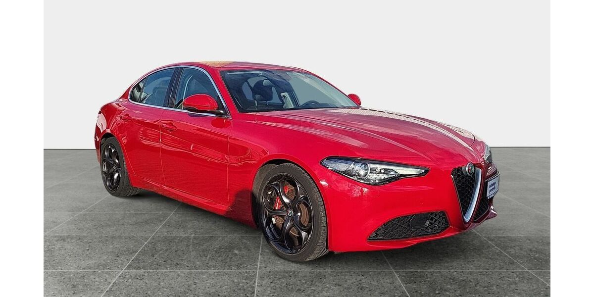 Alfa Romeo Giulia 63.600 km 25.990 € Göttingen 37077