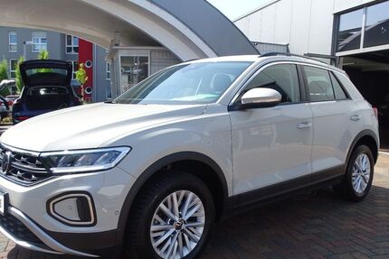 VW T-Roc 66.911 km 23.950 € Hofgeismar 34369