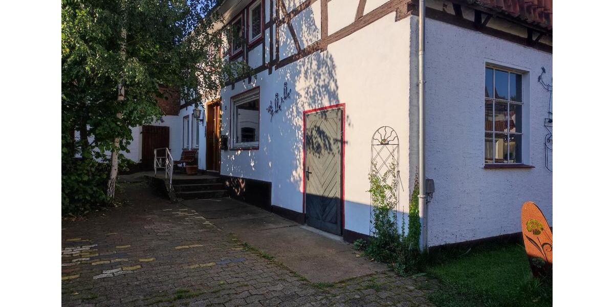 Bauernhaus, Landhaus Moringen - 7 Zimmer, 220 m&sup2;, 850&euro; | Angebot:25572029