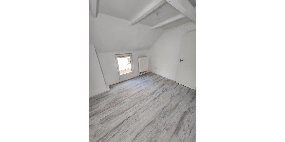Etagenwohnung Göttingen Oststadt - 5 Zimmer, 107 m&sup2;, 1.250&euro; | Angebot:26492063
