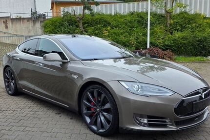 Tesla Model S 267.000 km 23.000 € Gieboldehausen 37434