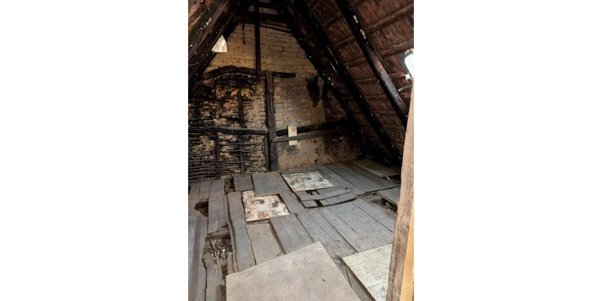 Sanierungsbedürftige Fachwerkhaus für Liebhaber zimmer