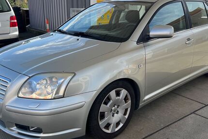 Toyota Avensis 197.000 km 2.300 € Göttingen 37079