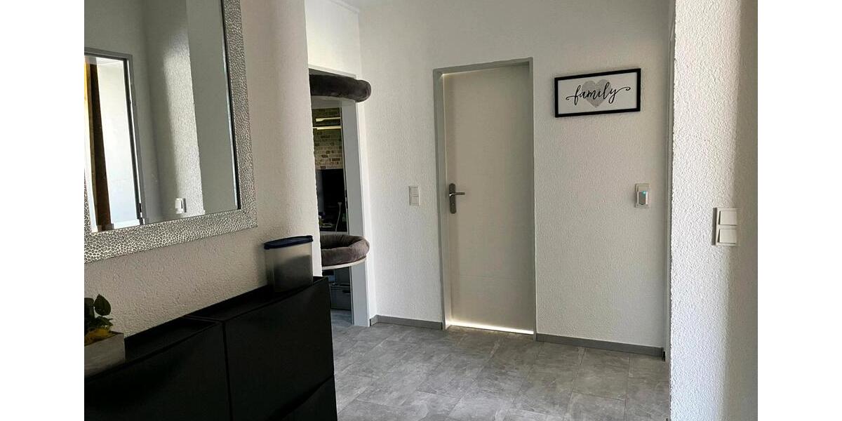 Schönes großes 2 Familienhaus in Reyershausen zu verkaufen zimmer