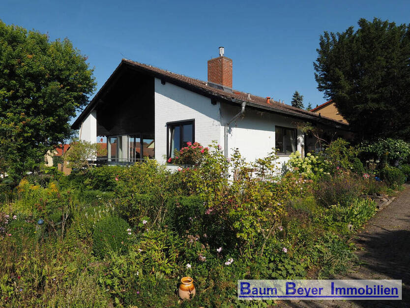Sonniges und großzügiges Einfamilienhaus mit traumhaftem Fernblick im Göttinger Ortsteil Roringen