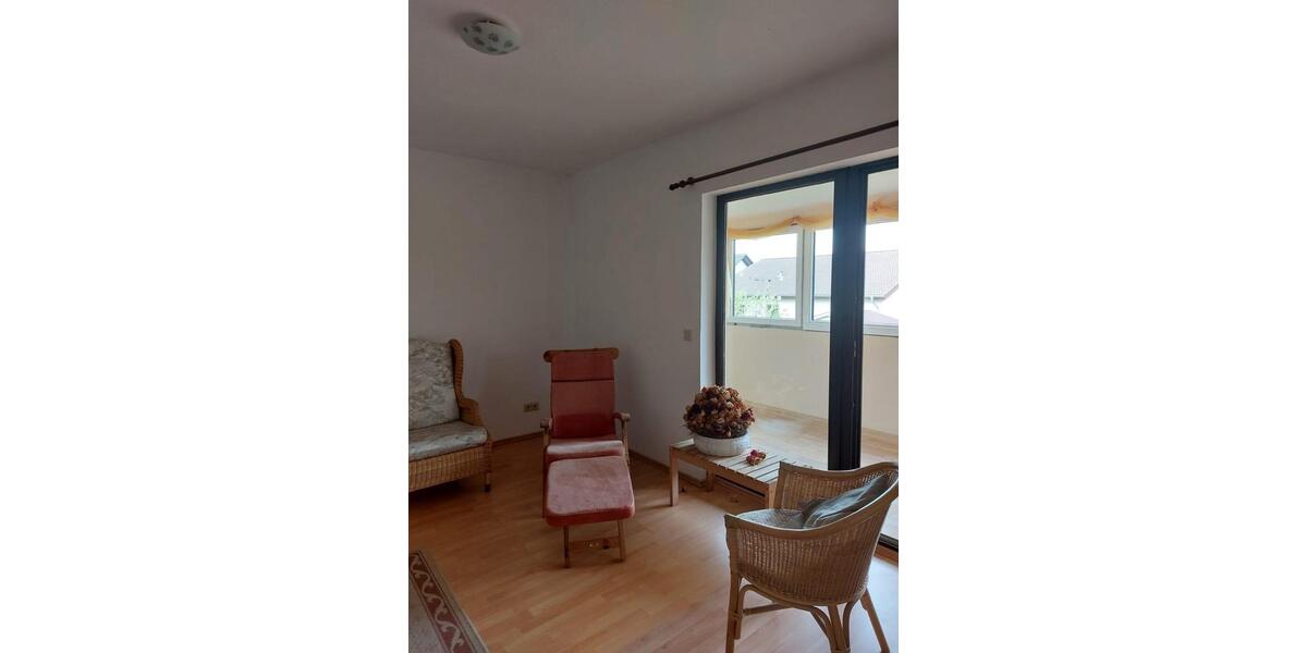 GEPFLEGTE MÖBLIERTE 3-ZIMMER DACHGESCHOSSWOHNUNG IN 37124 ROSDORF 3 zimmer