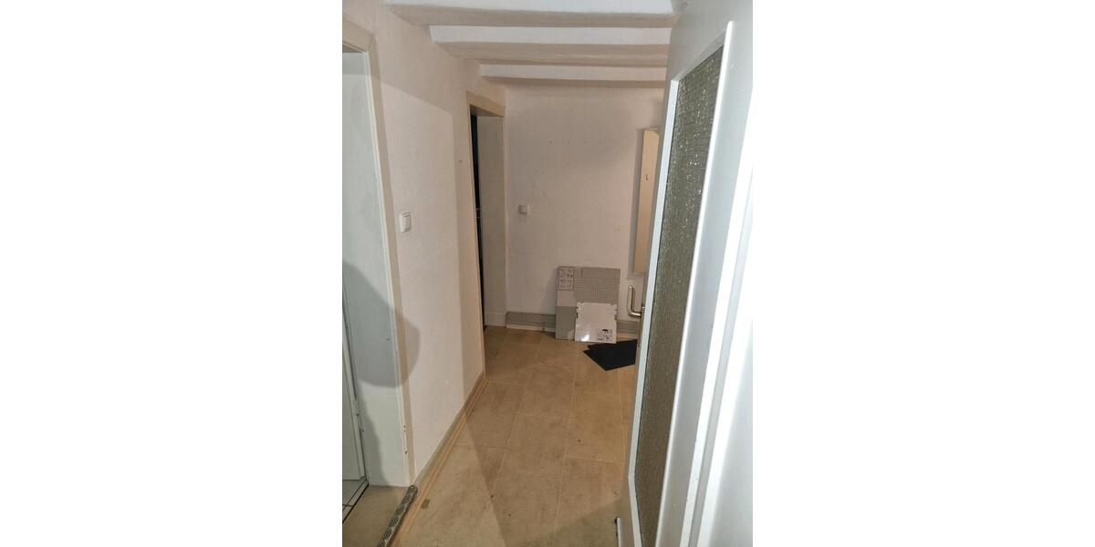 Etagenwohnung Dransfeld - 9 Zimmer, 146 m&sup2;, 1.050&euro; | Angebot:26183814