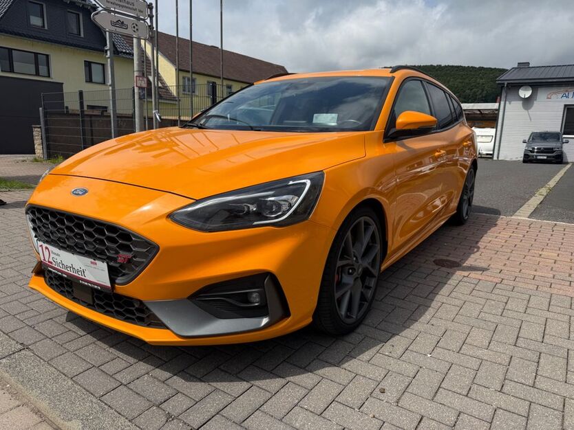 Ford Focus 185.000 km 14.590 € Uder 37318