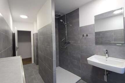 Wohnung zum Mieten in Göttingen 1.250 € 95 m² 4 zimmer