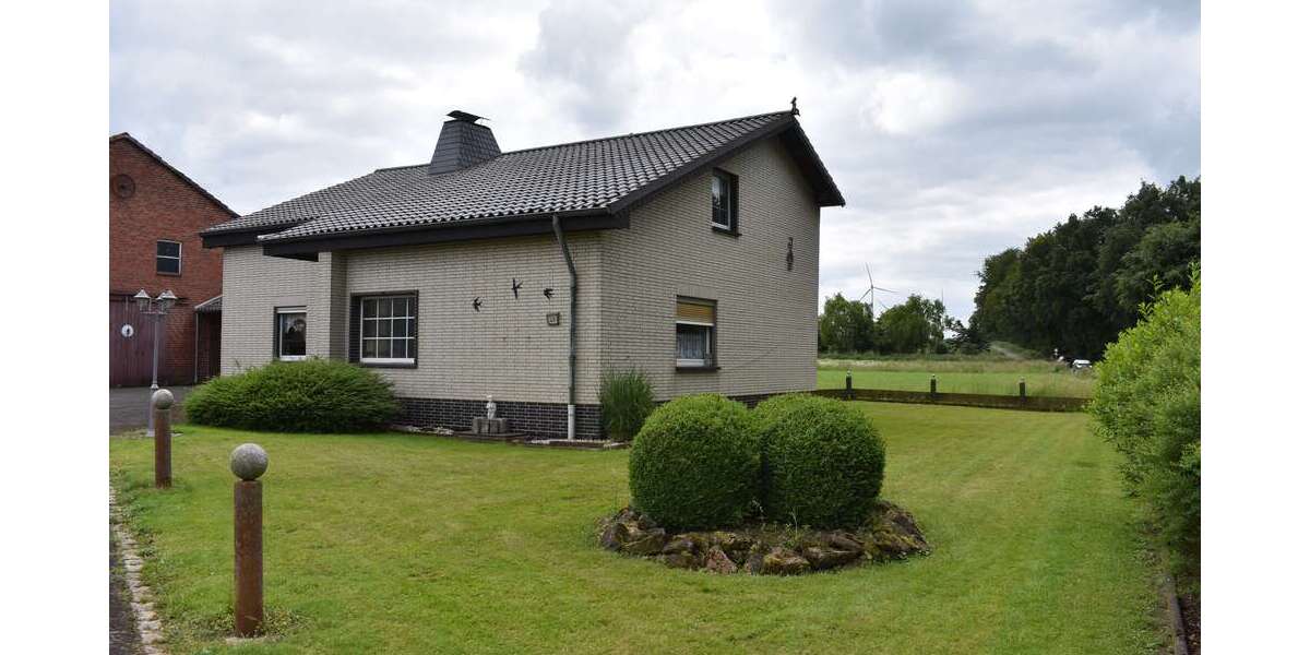 Einfamilienhaus Bilshausen - 7 Zimmer, 200 m&sup2;, 399.000&euro; | Angebot:25915980