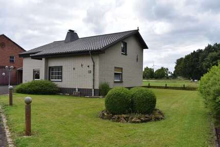 Haus Bilshausen - 7 Zimmer, 200 m&sup2;, 399.000&euro; | Angebot:25915980