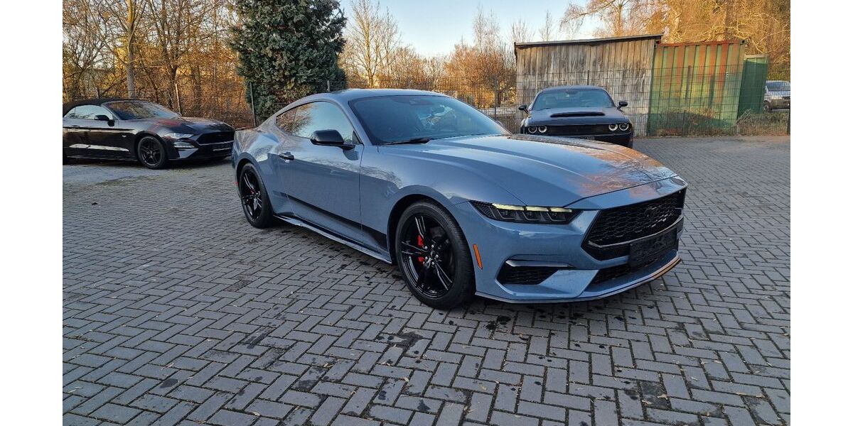 Ford Mustang 23.170 km 32.999 &euro; Northeim 37154