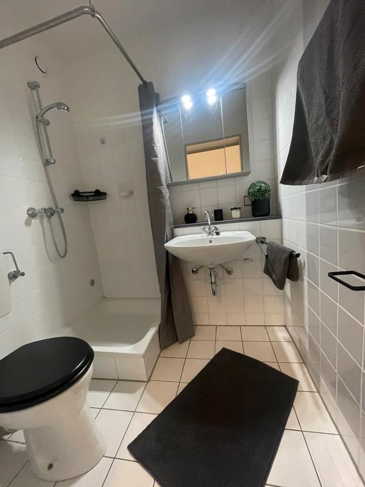 City Appartement Provisionfrei frisch renoviert zimmer