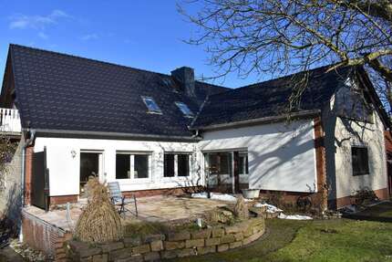 Haus Varmissen Varmissen - 7 Zimmer, 200 m&sup2;, 435.000&euro; | Angebot:25234237