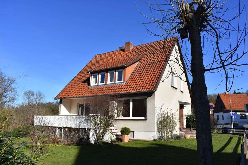 Haus zum Kaufen in Nörten-Hardenberg 325.000 € 131 m²