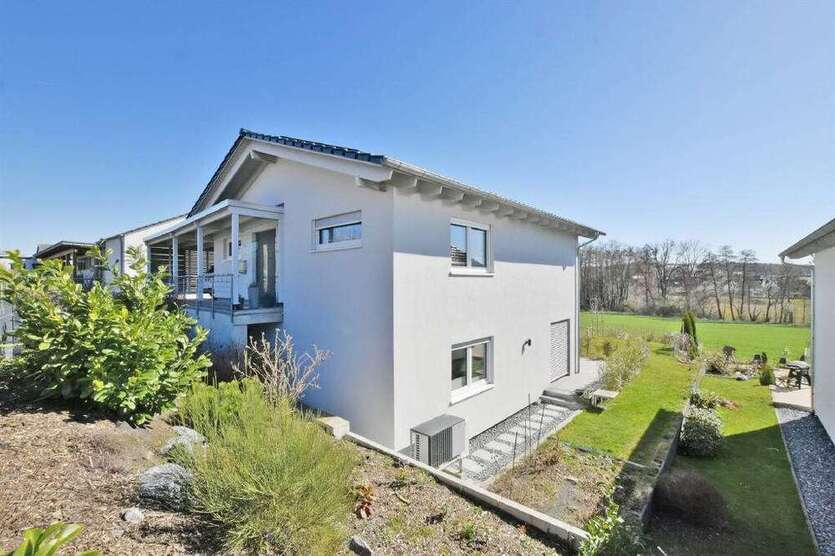 Haus zum Kaufen in Immenhausen 510.000 € 165.76 m²