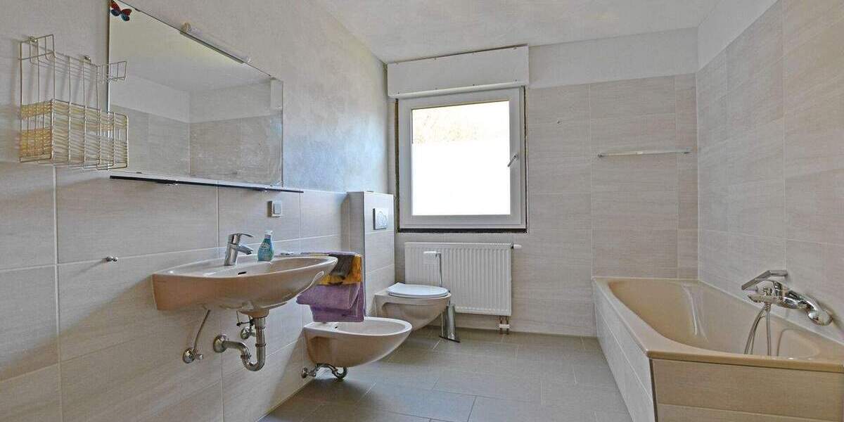 Einfamilienhaus Hann. Münden - 6 Zimmer, 222 m&sup2;, 398.000&euro; | Angebot:25660899