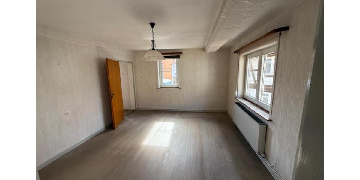 Etagenwohnung Gieboldehausen - 5.5 Zimmer, 245 m&sup2;, 1.250&euro; | Angebot:24442413