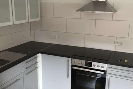 2-Zimmer-Wohnung mit Küche, Innenstadt, verfügbar ab August