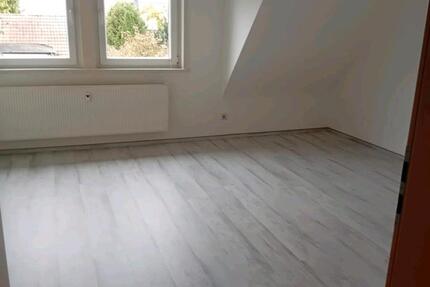 Helle 4-Zimmer Wohnung mit Balkon und Garage im Ostviertel zimmer