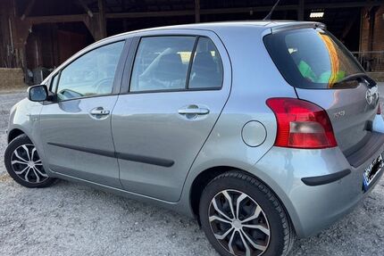 Toyota Yaris 142.300 km 4.499 &euro; göttingen 37075