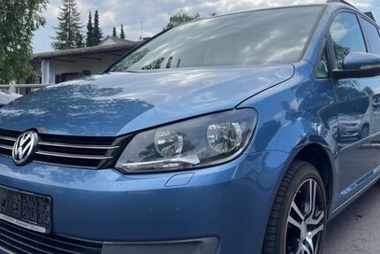 VW Touran 237.529 km 4.990 € Göttingen 37079