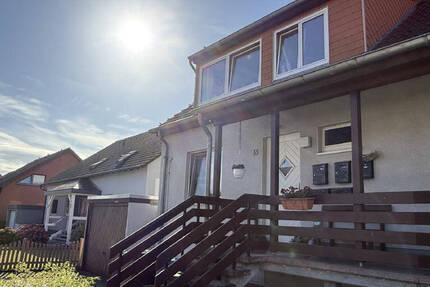 Charmante Doppelhaushälfte mit zwei Wohneinheiten und schönem Garten in Göttingen-Holtensen 6 zimmer