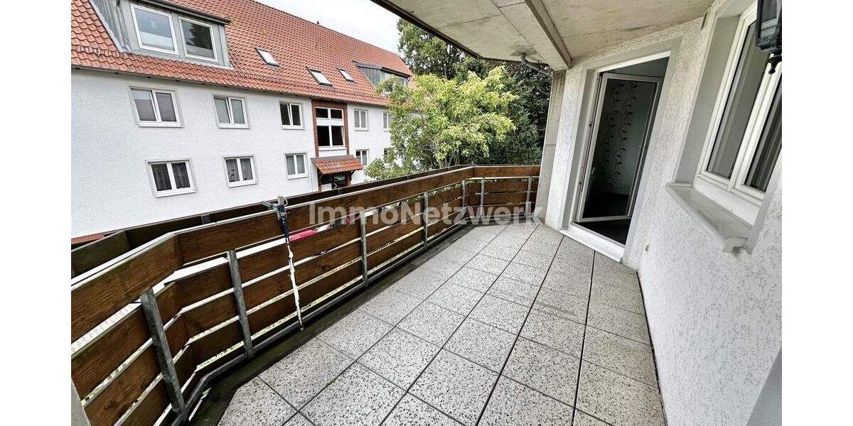 Großzügige, helle Wohnung mit durchdachtem Grundriss in ruhiger Lage mit Südwestbalkon, großes Bad 2 zimmer