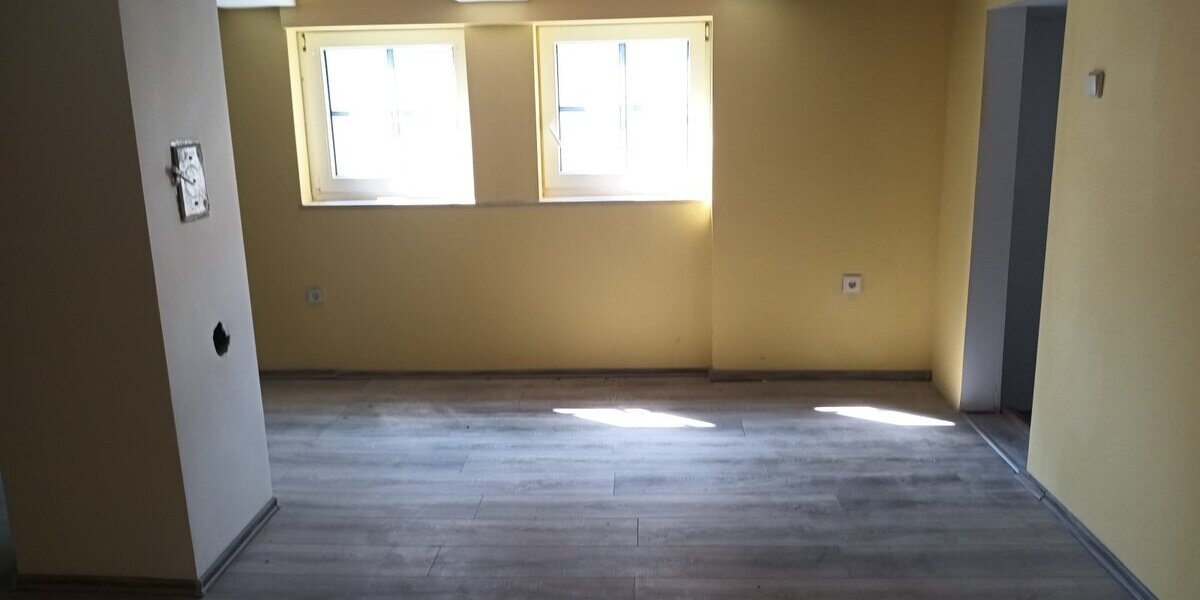 Wesertal-OT, Zweifamilienhaus + Gewerbe - Zweifamilienhaus Wesertal Lippoldsberg | Angebot:21660553