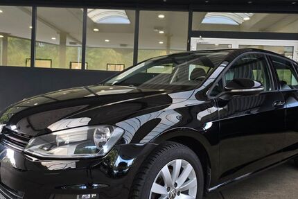 VW Golf 109.000 km 9.990 &euro; Göttingen 37081