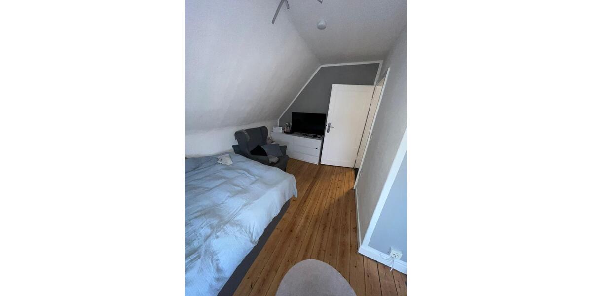 Dachgeschoßwohnung Göttingen - 3 Zimmer, 50 m&sup2;, 400&euro; | Angebot:26321708