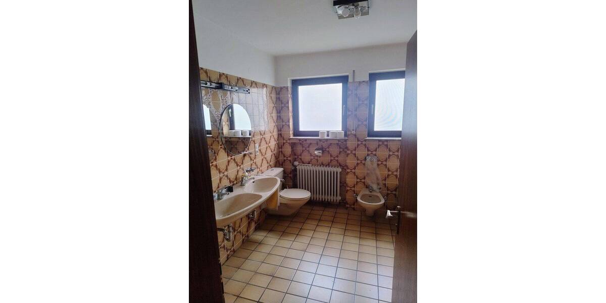 Bungalow Bad Sooden-Allendorf Allendorf - 6 Zimmer, 200 m&sup2;, 275.000&euro; | Angebot:26805701