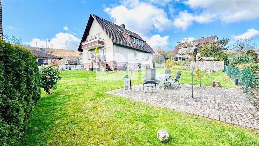 Umfangreich saniertes Ein- bis Zweifamilienhaus in idyllischer Ortsrandlage - Einfamilienhaus Bodenfelde | Angebot:27230379