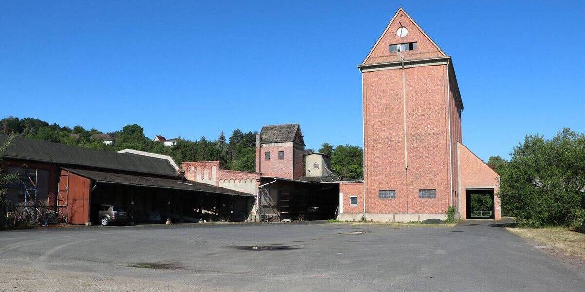 Teilfläche oder großes Grundstück mit viel Potenzial in sehr guter Lage von Witzenhausen zimmer
