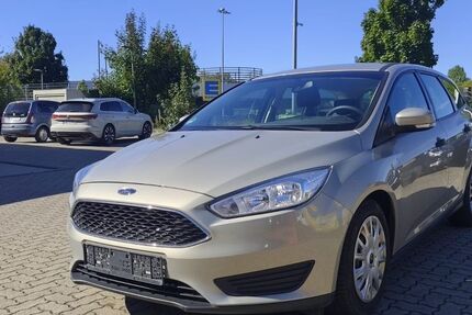 Ford Focus 140.762 km 3.490 &euro; Göttingen 37081