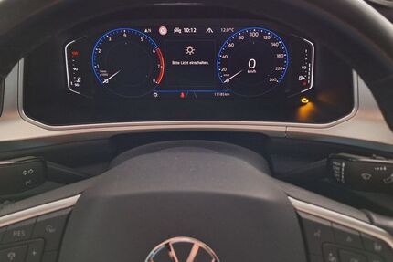 VW T-Roc 17.500 km 31.500 € Dassel 37586