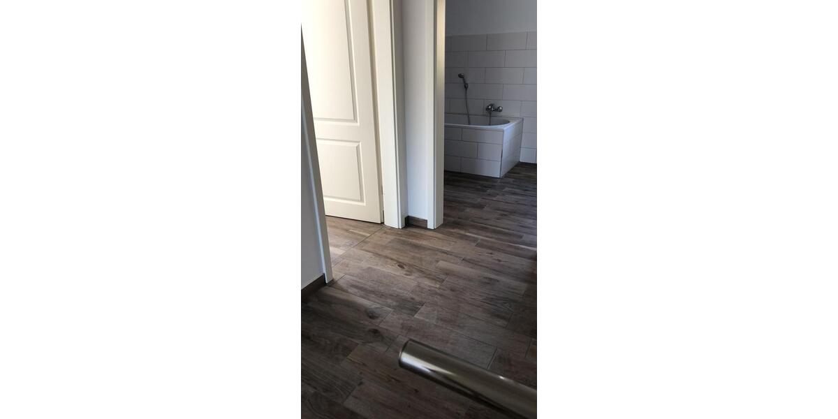 Etagenwohnung Northeim - 4 Zimmer, 135 m&sup2;, 1.250&euro; | Angebot:25505838