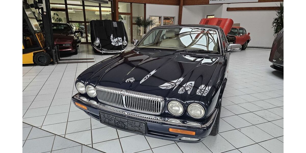 Jaguar Daimler 184.500 km 9.950 &euro; Göttingen 37079